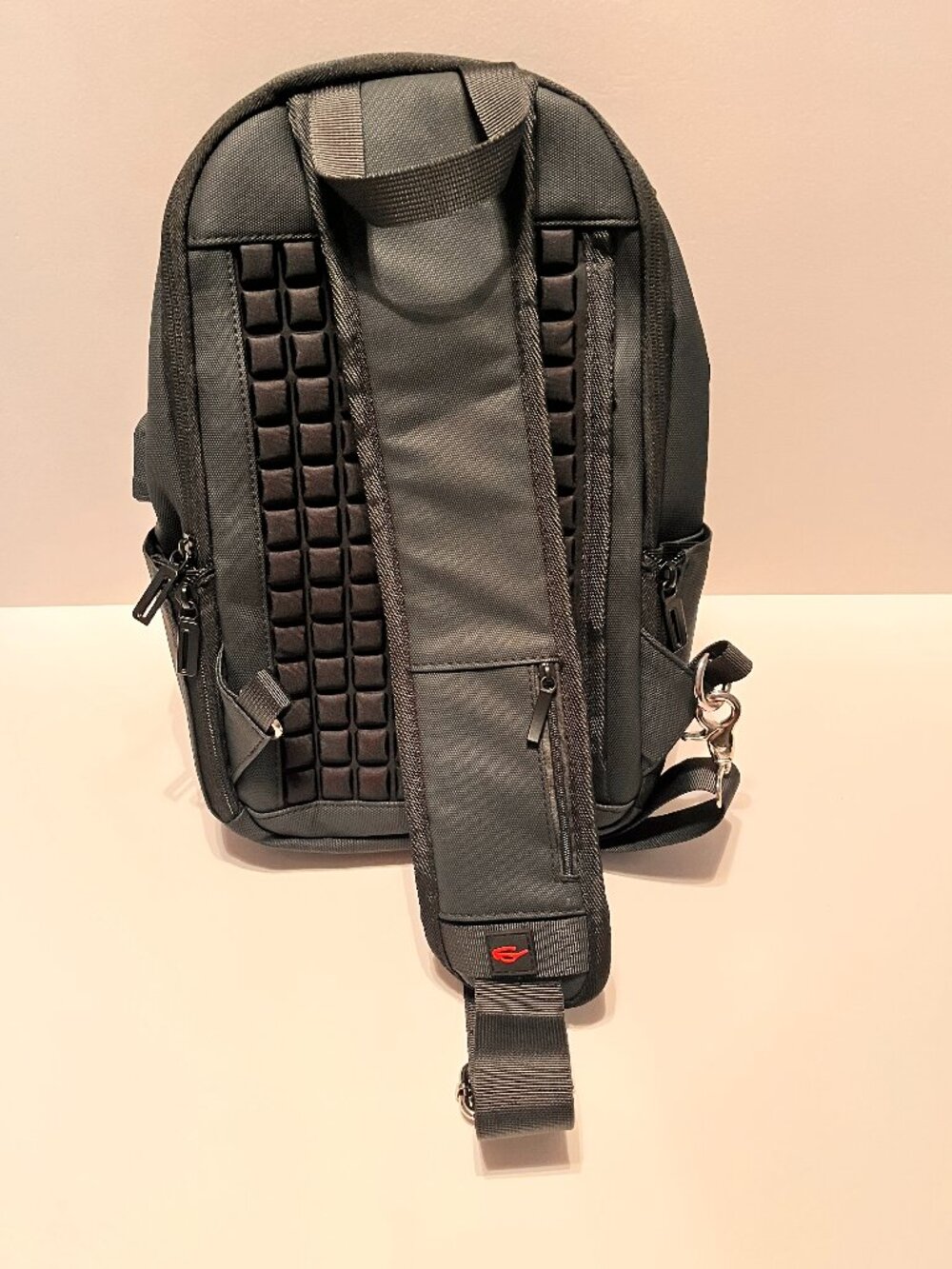 NEW! Commuter Bundle (Headphones, Bag and Travel Set) - Picture 6 of 14